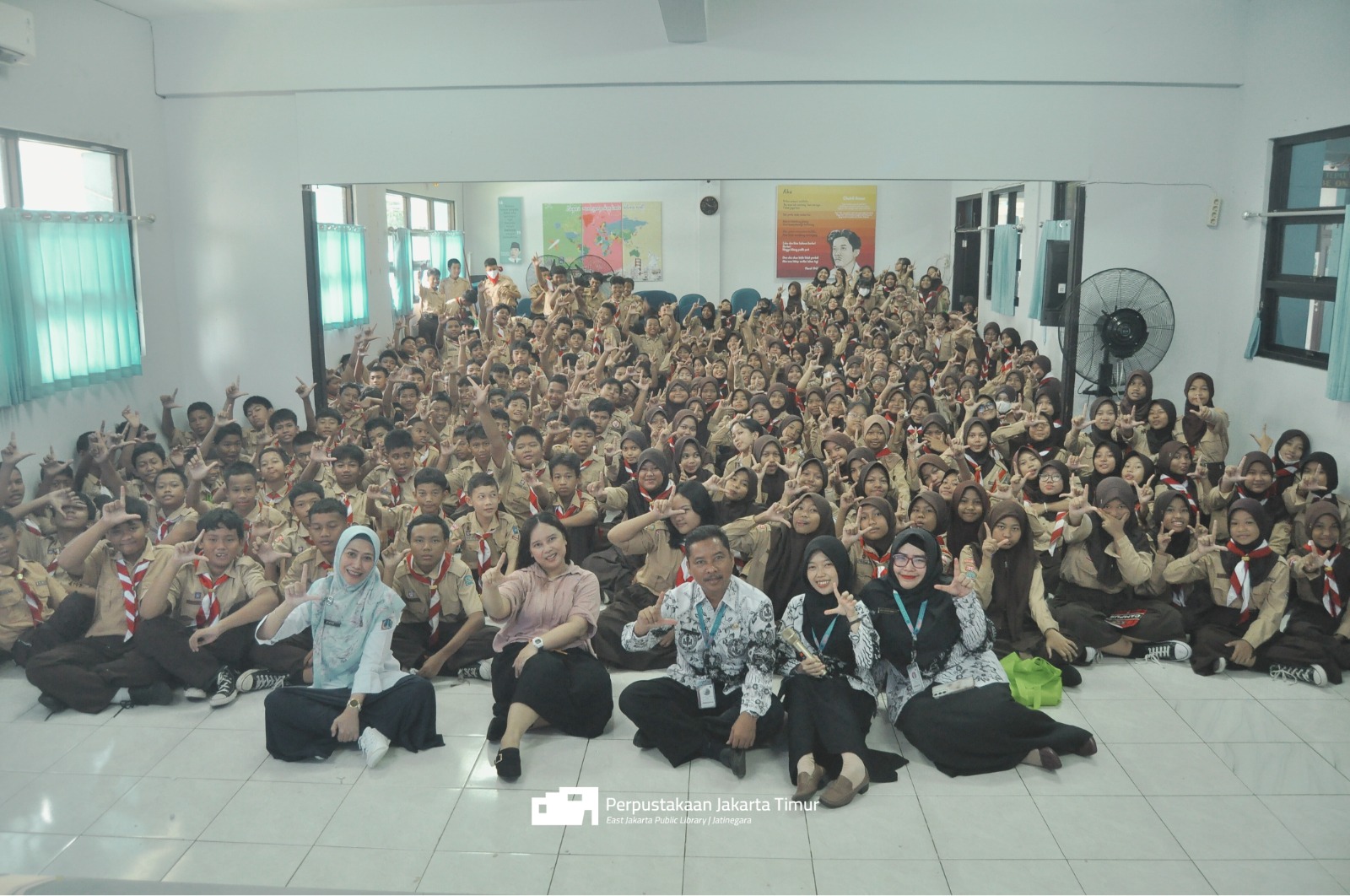 Roadshow Workshop Membaca Di SMP Negeri 44 Jakarta